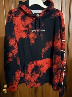 Hollister Men’s Black & Red Tie-Dye Pullover Hoodie size L